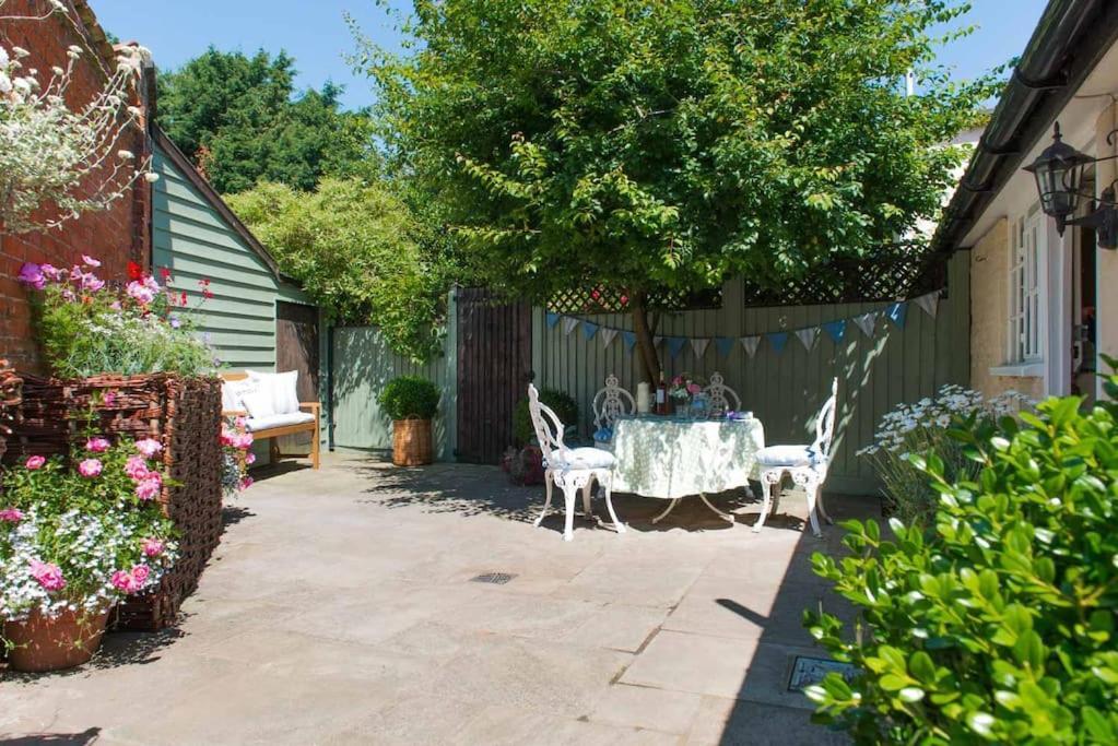 Wren Cottage, A Very Cosy Historic Coastal Cottage In A Pretty Little Village Wickham Market Εξωτερικό φωτογραφία